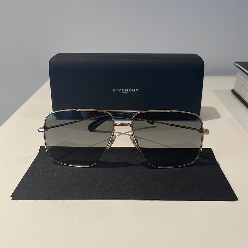 GIVENCHY 61MM Square Aviator Sunglasses